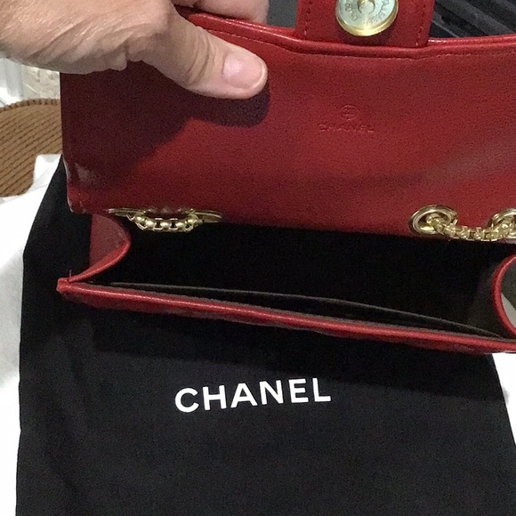 Very nice small red bag brand new, and used one time - Picture 4 of 6